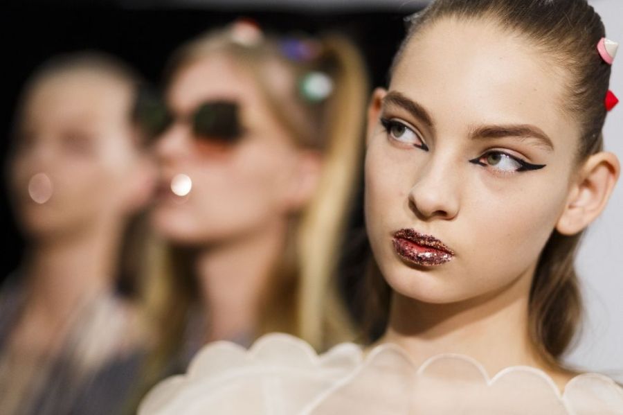 How to Wear Runway Make-up Trends in Real Life